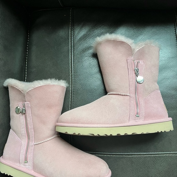 Women’s size 7 Ugg boots - Picture 8 of 8